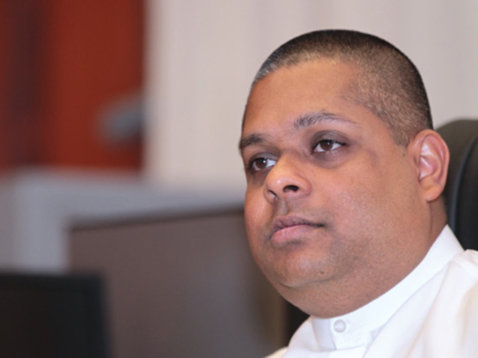 නීති විරෝධී වත්කම් උපයා ගැනීමේ චෝදනා මත සජින් වාස් ගුණවර්ධන අත්අඩංගුවට