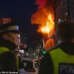 ස්කොට්ලන්තයේ කාර්යබහුලම දුම්රිය ස්ථානය ආසන්නයේ දැවැන්ත ගින්නක් : නගරය අවුල් ජාලයක් වෙලා