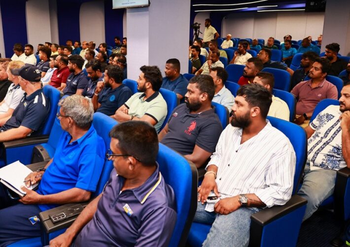 පාසල් පුහුණුකරුවන්ගේ දැනුම වර්ධනයට ශ්රී ලංකා ක්රිකට් ආයතනයෙන් විශේෂ වැඩසටහනක්