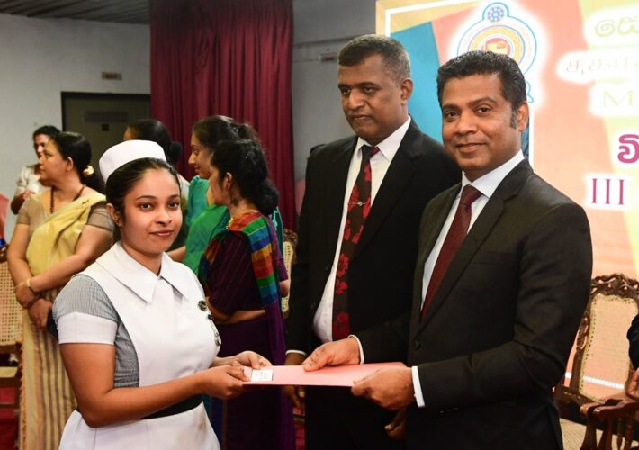 හෙද සේවයට අලුතින් 13,600ක් බඳවා ගැනීමට රජයෙන් සැලසුම්