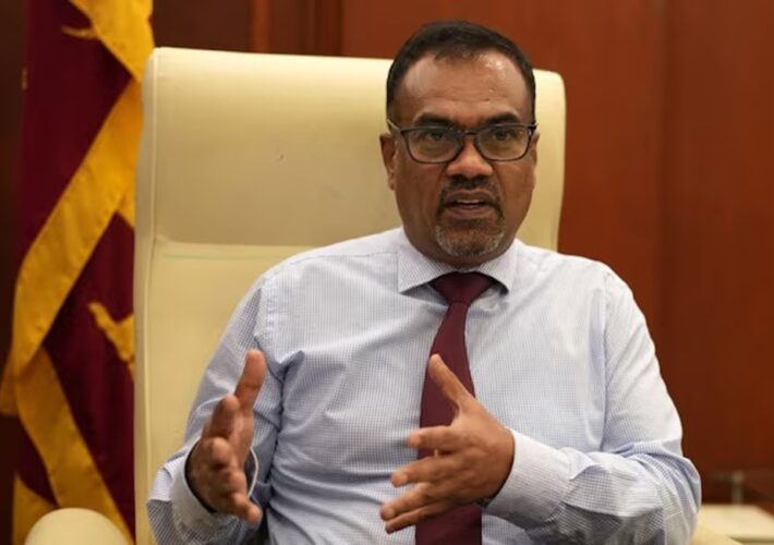 දේශීය කර්මාන්තකරුවන් ආරක්ෂා කිරීම සඳහා කාණ්ඩ 4ක් යටතේ නව තීරු බදු ක්රමයක්