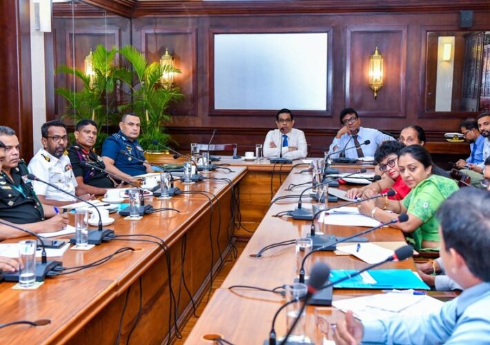 ‘හරිත මාවත – රටට හුස්මක් – මගට සෙවනක්’ ව්යාපෘති පැළ මිලියනයක් රෝපණය කිරීම සඳහා සැලසුම්