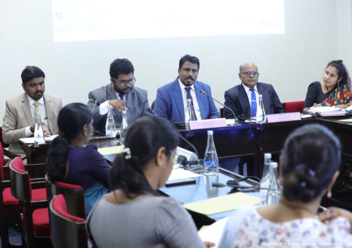 තරුණ දේශපාලන සහභාගීත්වය ශක්තිමත් කිරීම සම්බන්ධයෙන් තාරුණ්ය සඳහා වන පාර්ලිමේන්තු සංසදයේ සාකච්ඡාවට