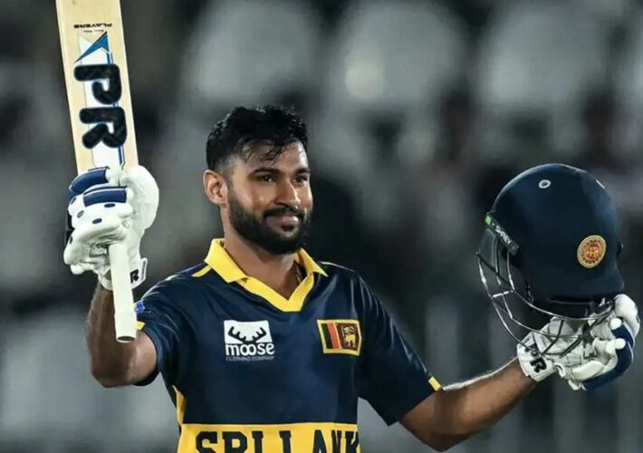 බෘෘක්ගේ ශතකයට පවන්ගෙන් පිළිතුරු: ශ්රී ලංකාව එංගලන්තය ලබා දුන් වාර්තාගත ලකුණු 430 ඉලක්කය හඹා ගොස් ජය ගනිති